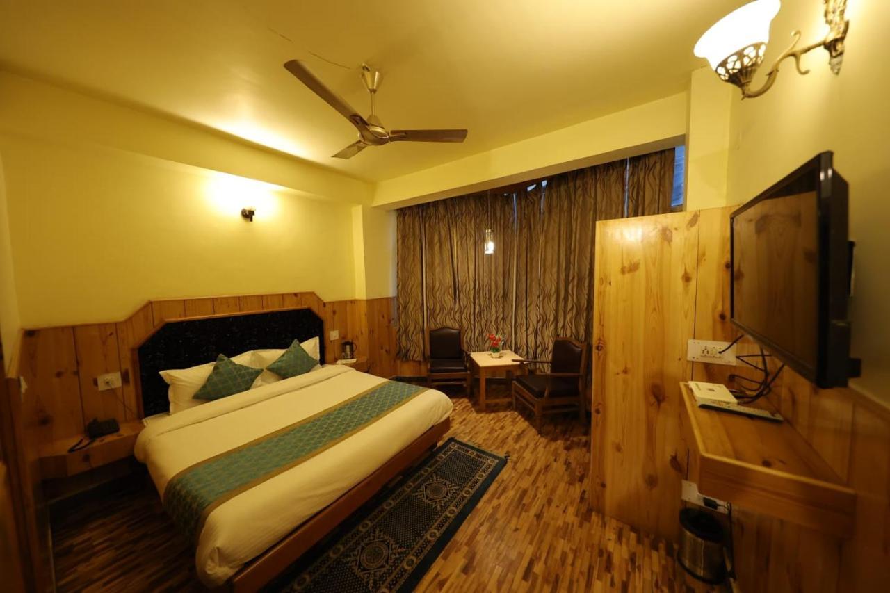 מנאלי Hotel Yak מראה חיצוני תמונה