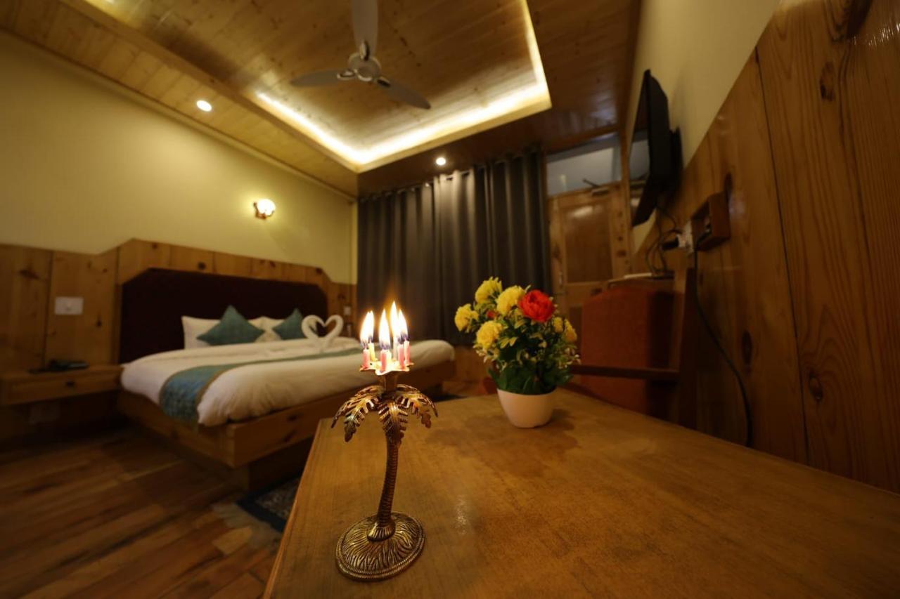מנאלי Hotel Yak מראה חיצוני תמונה