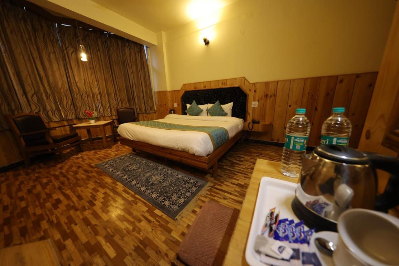 מנאלי Hotel Yak מראה חיצוני תמונה
