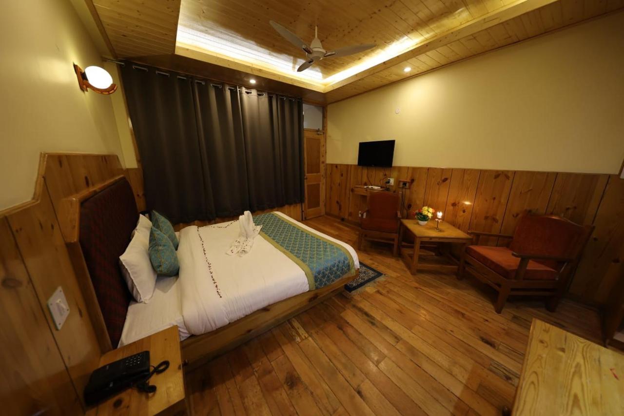 מנאלי Hotel Yak מראה חיצוני תמונה